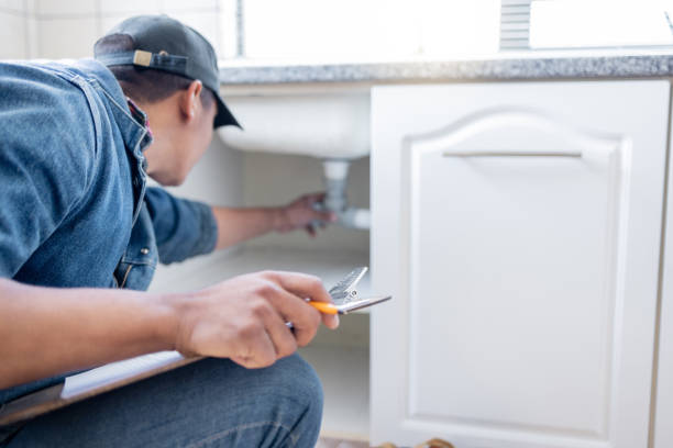 Best Sewer Cleaning Services  in Country Clu, MO